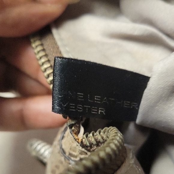 Chic Snake Print Shoulder Bag - Picture 13 of 16